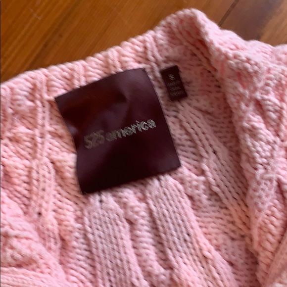 Pale pink cable knit short sleeve cardigan - Picture 2 of 3